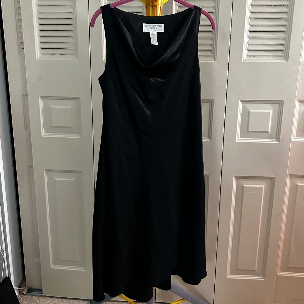 Large Petite Jones New York Black Midi Dress